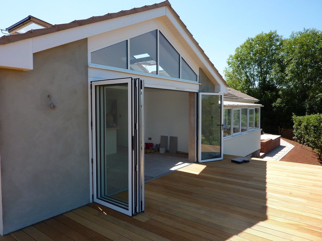 White Aluminium bifolding doors Kenton