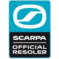 Blauw en zwart rechthoekig logo voor Scarpa, met hun symbool en 
