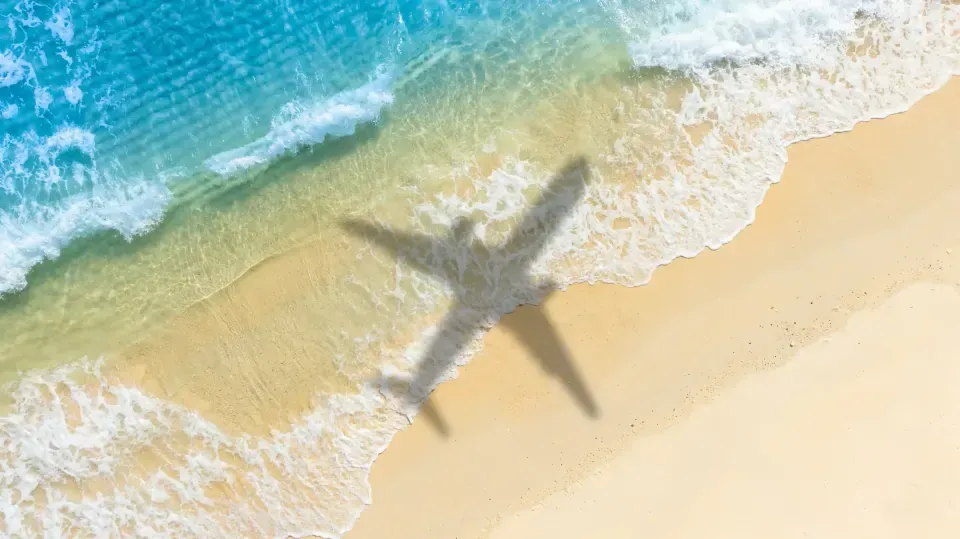 Sombra de avión en playas de San Andrés.