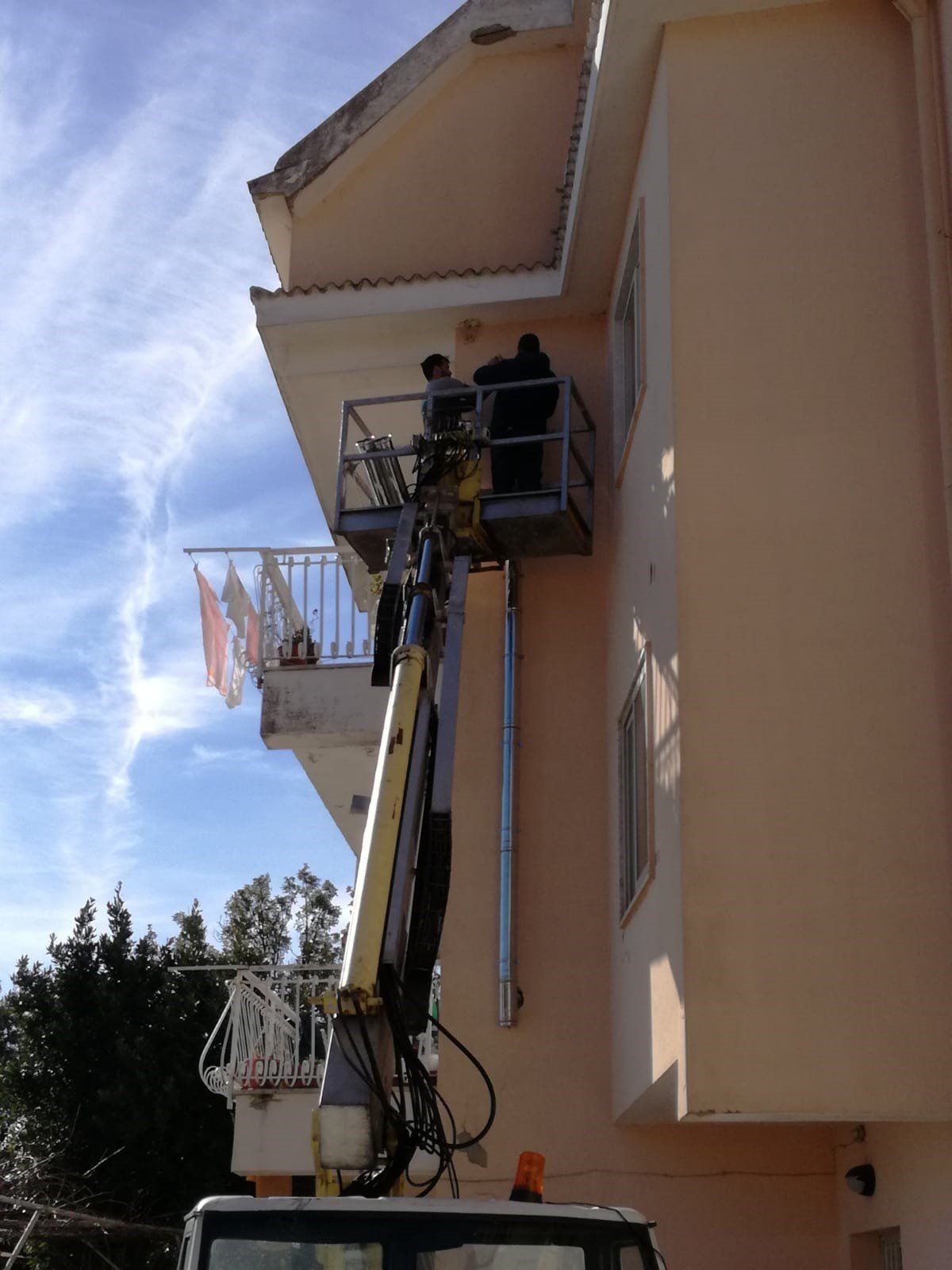 Installazione di tubature per impianti termoidraulici