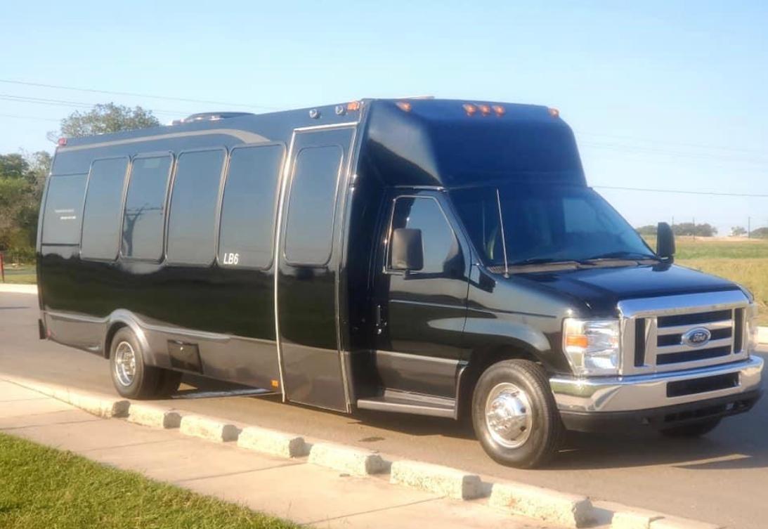 top-features-to-look-for-in-choosing-a-san-antonio-party-bus-service