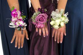 Prom limousine and party bus service in San Antonio