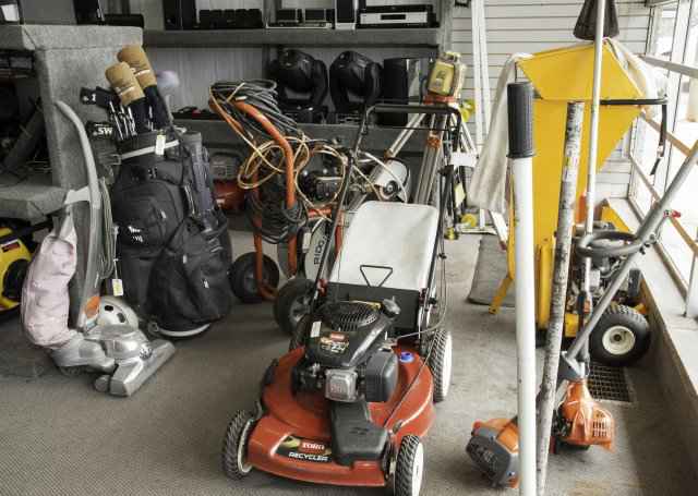 Lawn Mower — Pawn Shop in in Westland, MI
