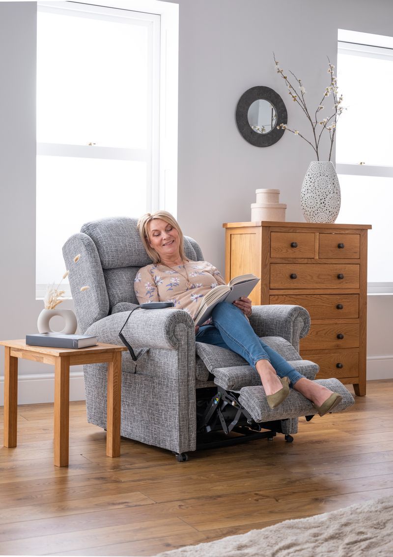 what is the best rise and recline chair?ThePateley Riser recliner chair. The best  riser recliner chair available for options in size options. A huge range of fabrics, Vinyls and Leather options. Then you have a great range of actions to choose from plus 6 different back options so the choice is endless.