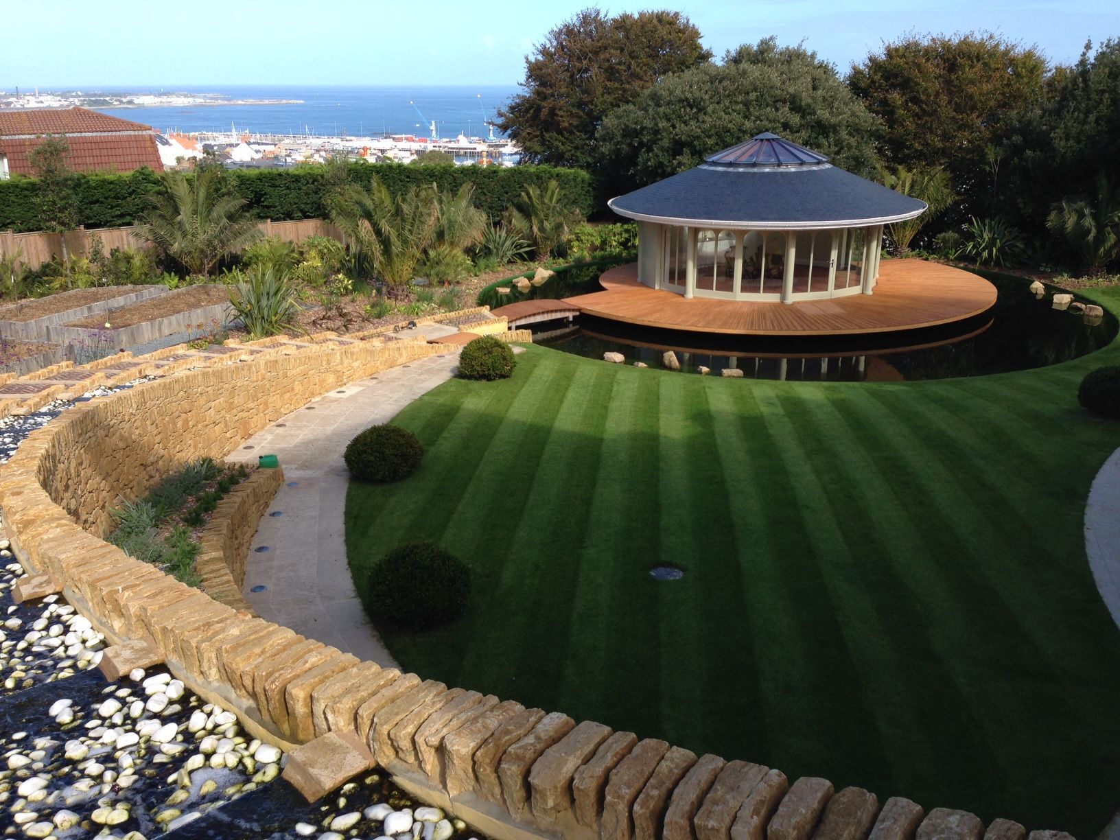 Enhance Your Landscape with Steel Lawn Edging | EverEdge