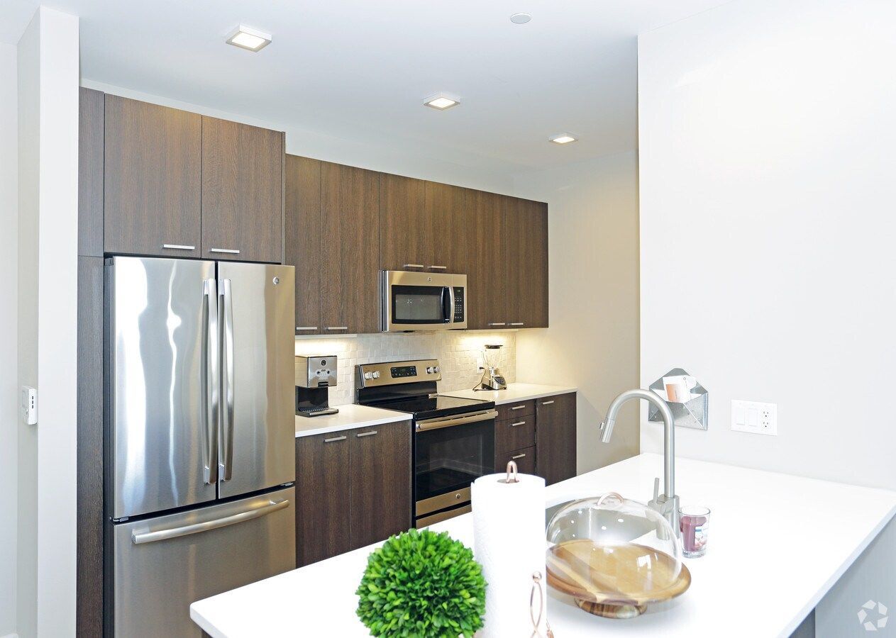 Hackensack Luxury Rentals Kitchen