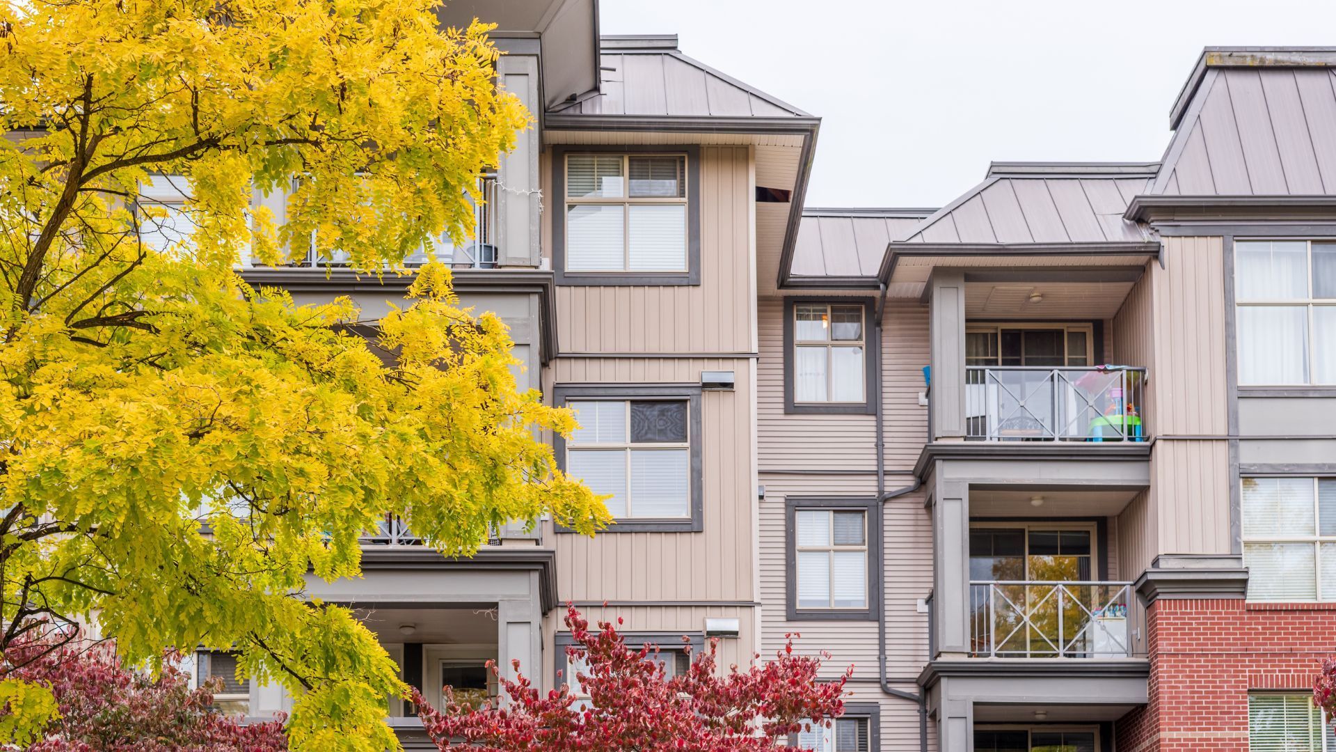 How Location Impacts Apartment Building Insurance Rates