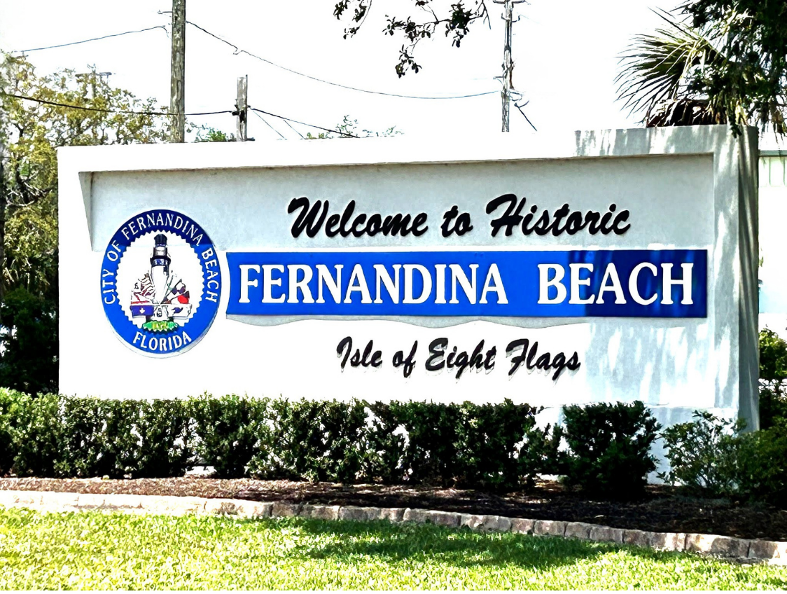 Welcome to Amelia Island sign