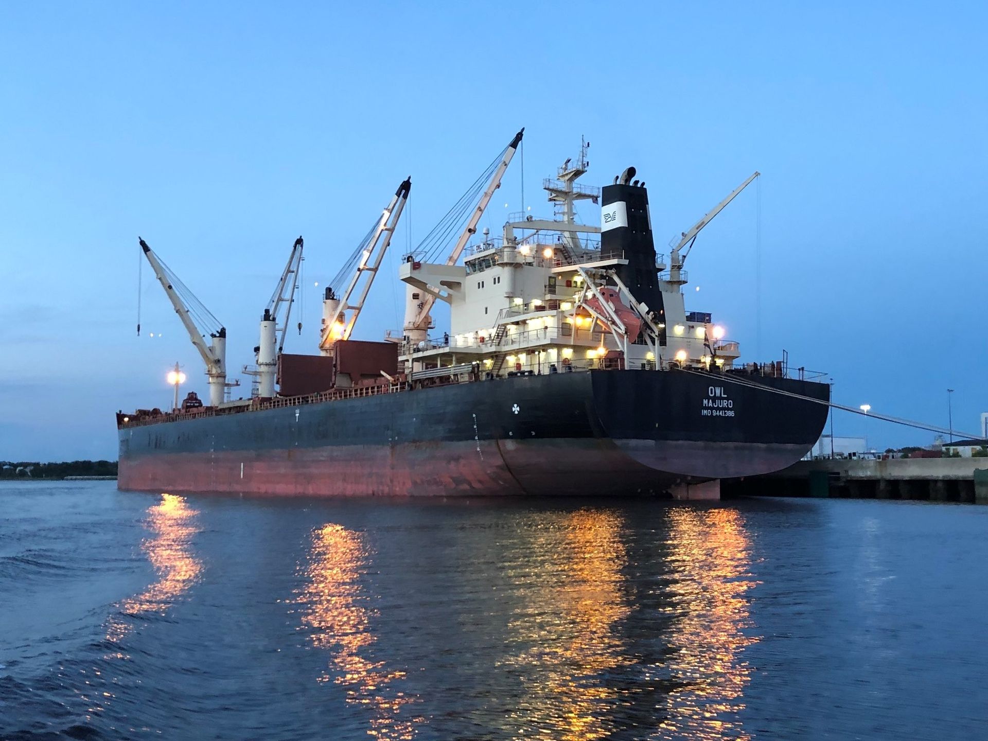 Picture of a freight ship at the Port of Fernandina