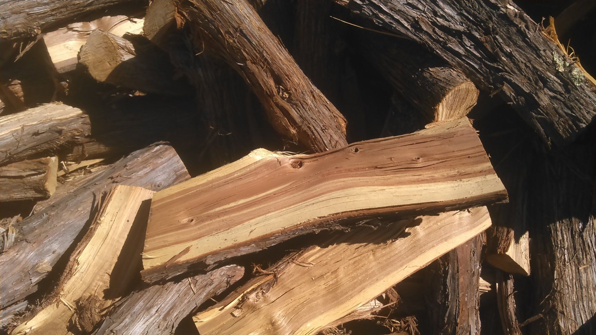 Split cedar firewood - Firewood in Santa Fe, NM