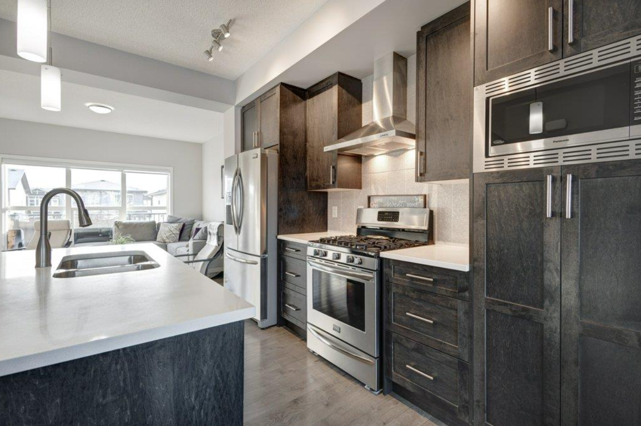 303 Walgrove kitchen