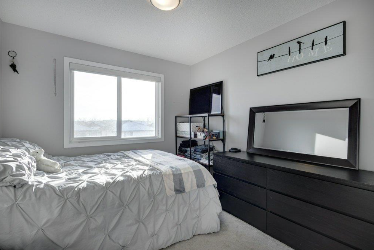 303 Walgrove bedroom