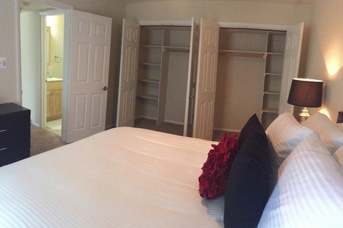 Round Hill Apartments 1 Bedroom with open closets