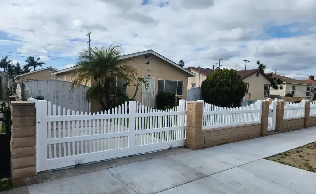 About Vinyl Fence General