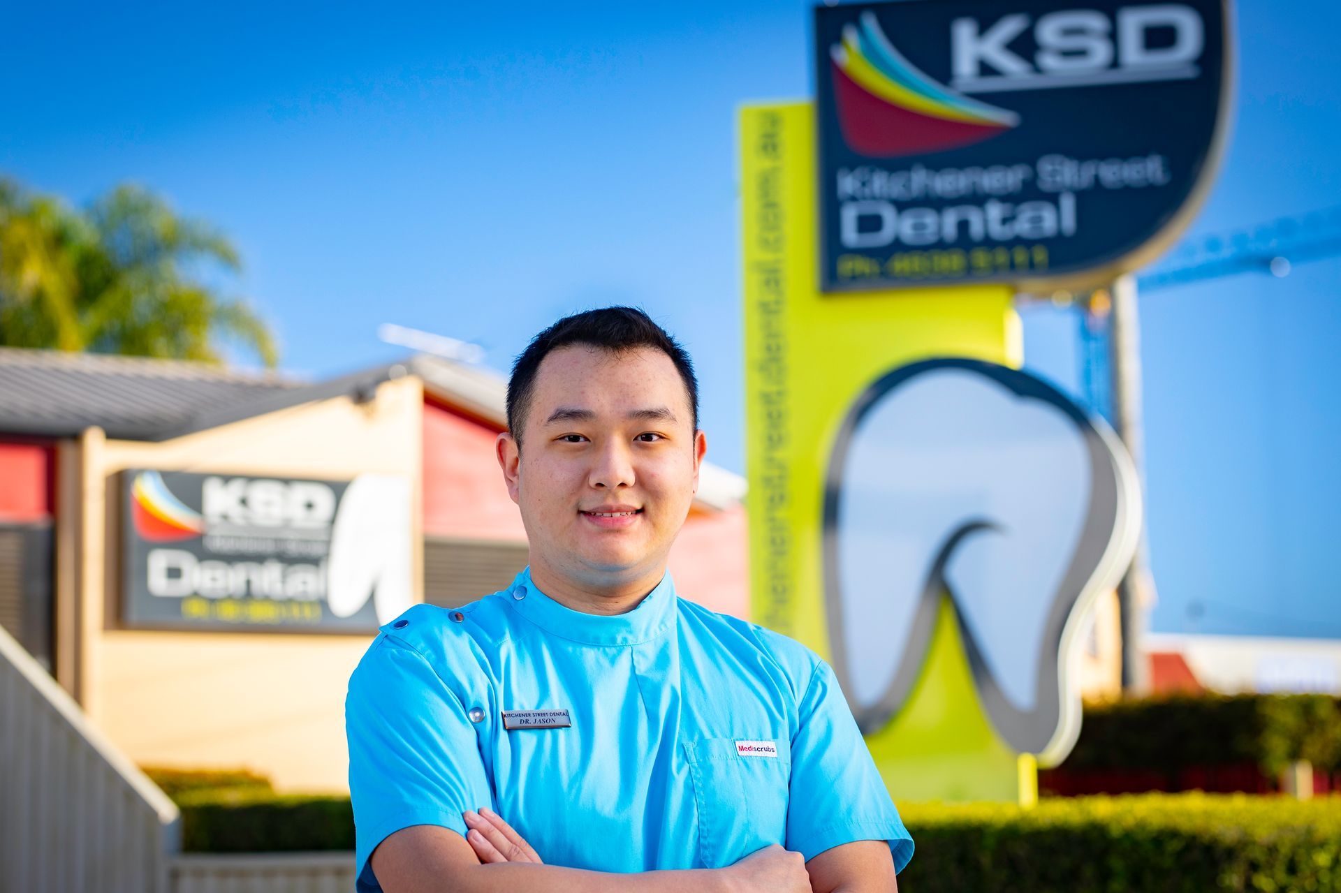 Dr Jason Li