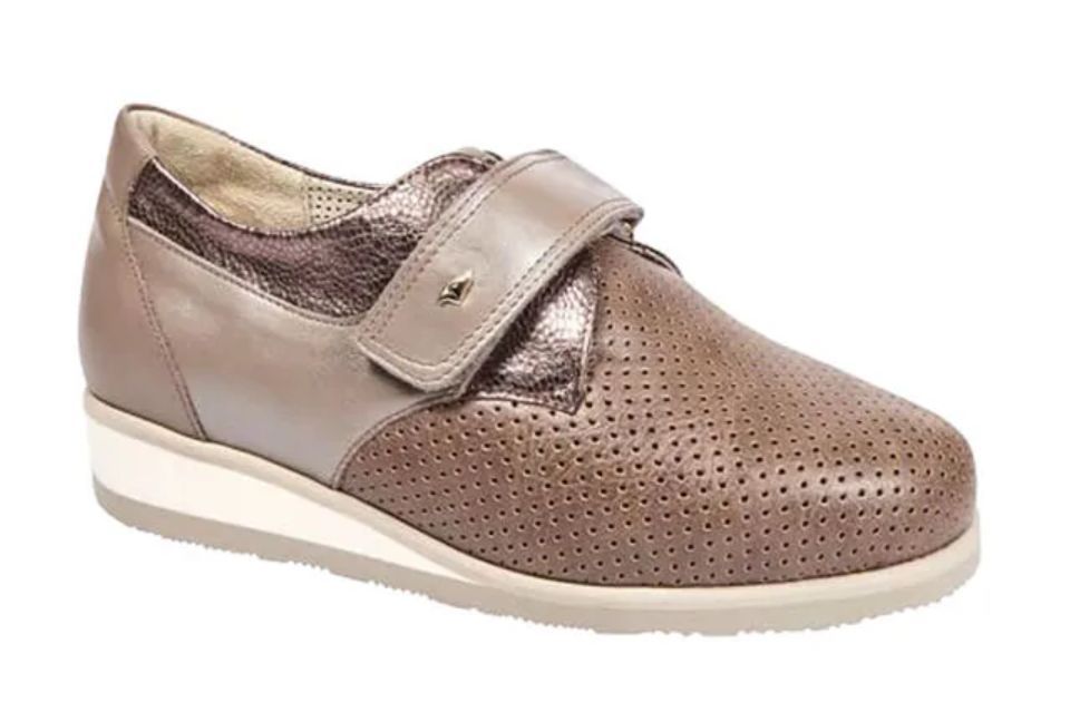 scarpa per donna beige scura