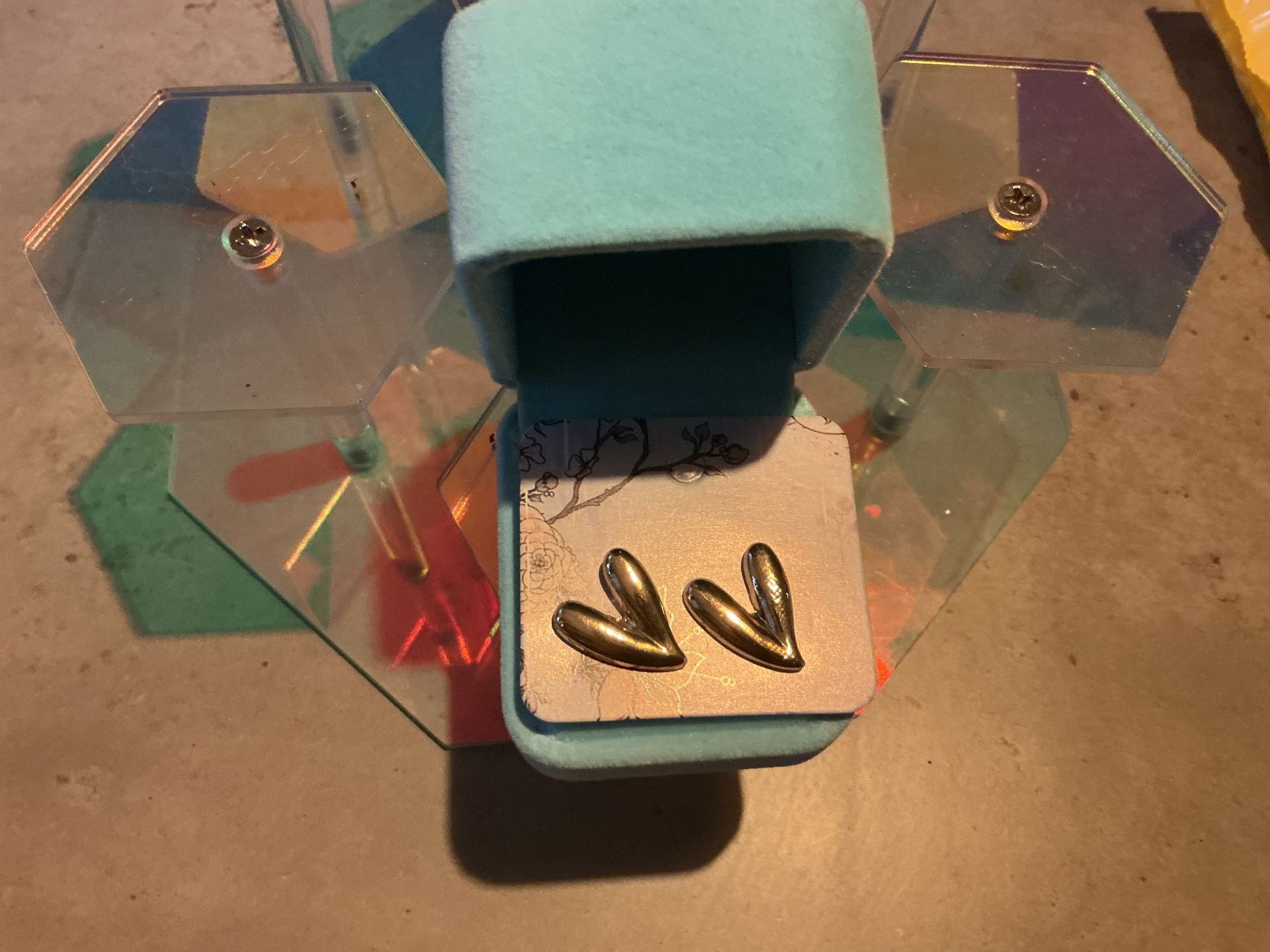 S17 Hart oorbellen goudkleur cadeauset