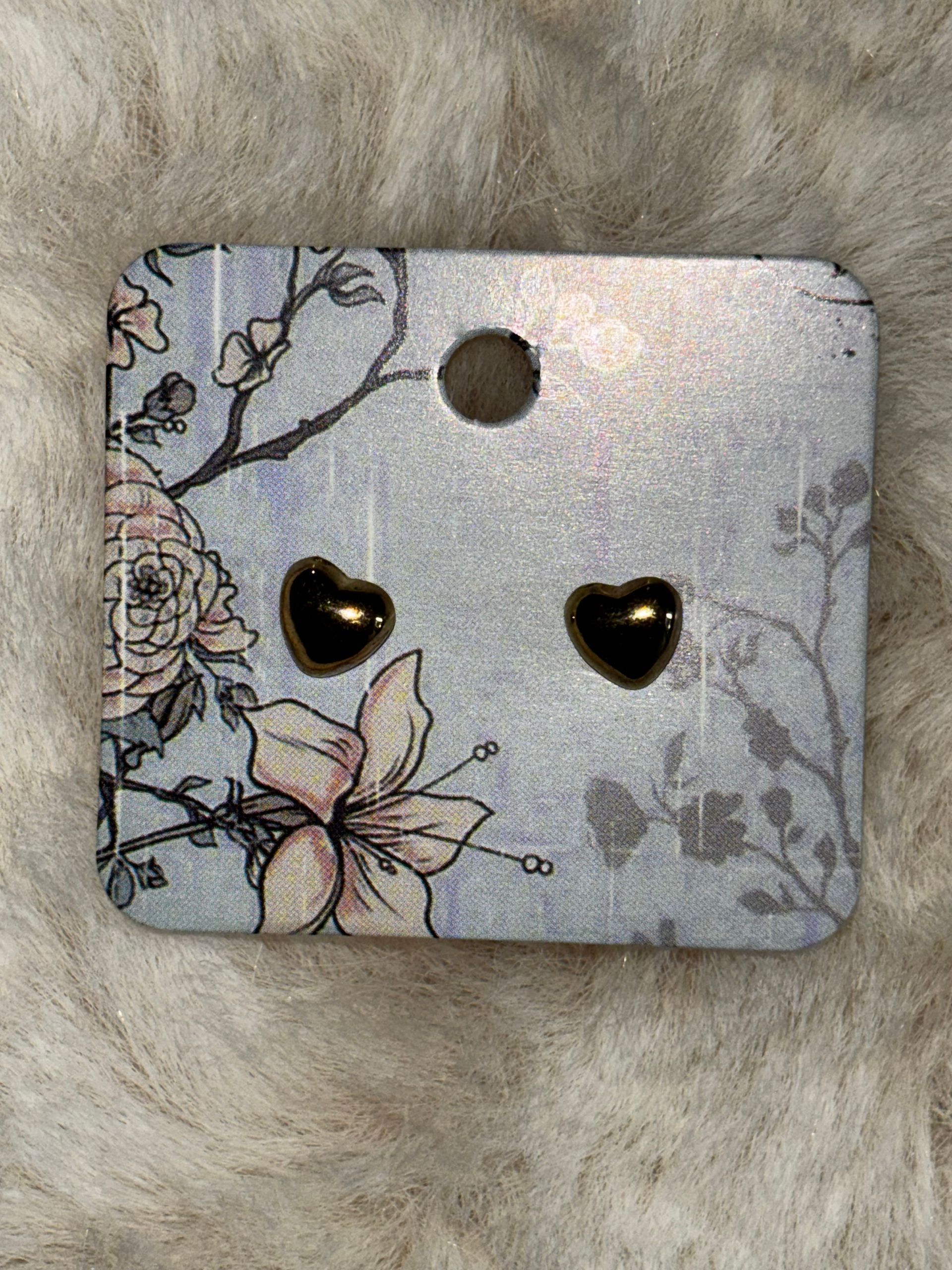 D2 Zwarte hartjes oorbel