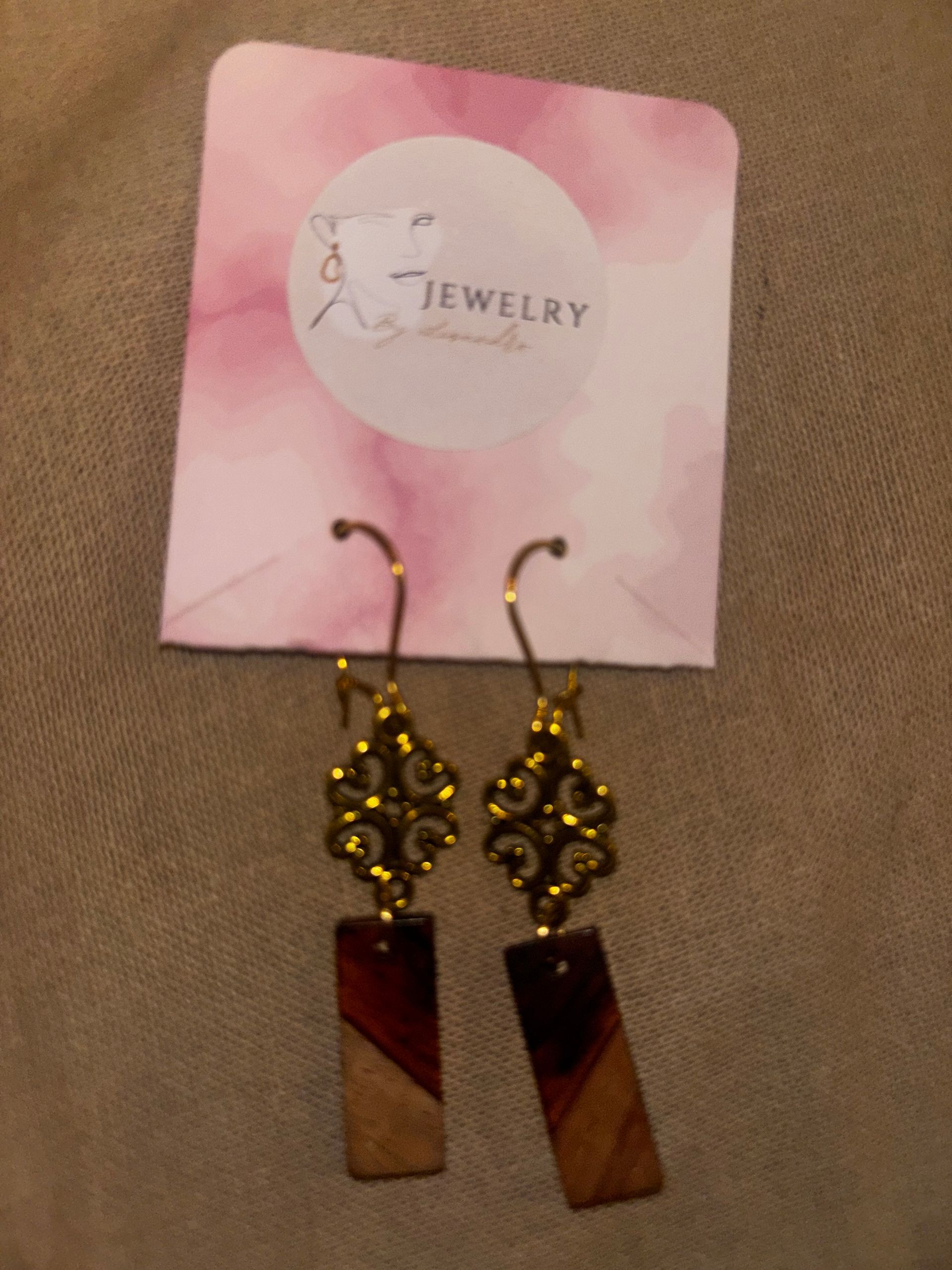 A19 hanger goud kleur bruine steen