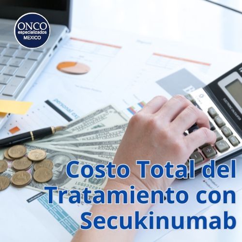 Persona calculando el costo total del tratamiento con Secukinumab.