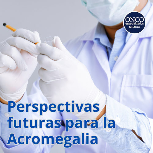 Médico explicando perspectivas futuras de la acromegalia.