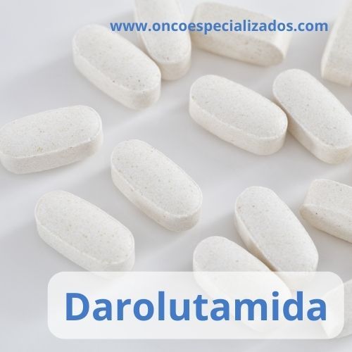 pastillas de darolutamida sobre una superficie blanca