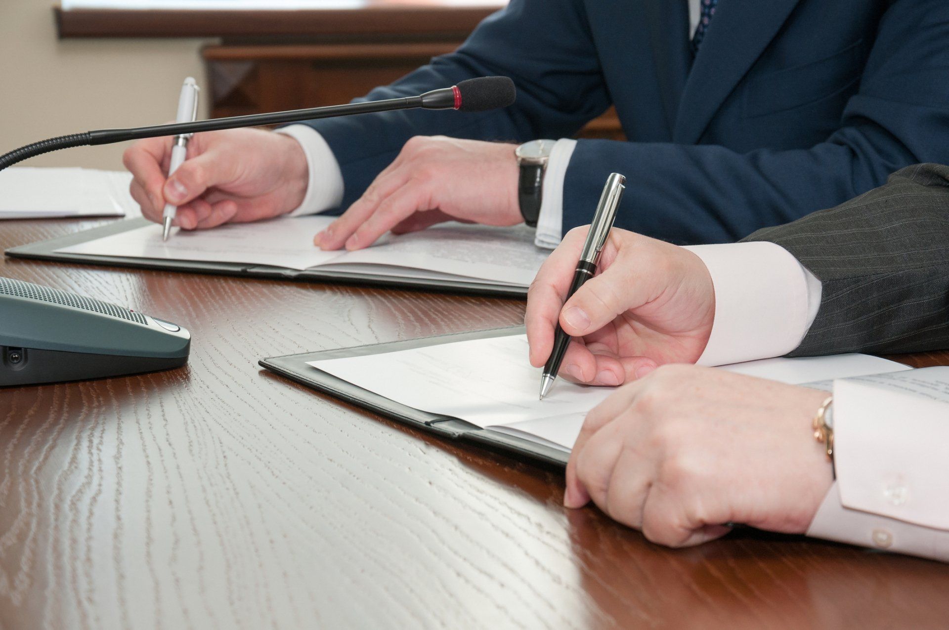 Firma su un contratto