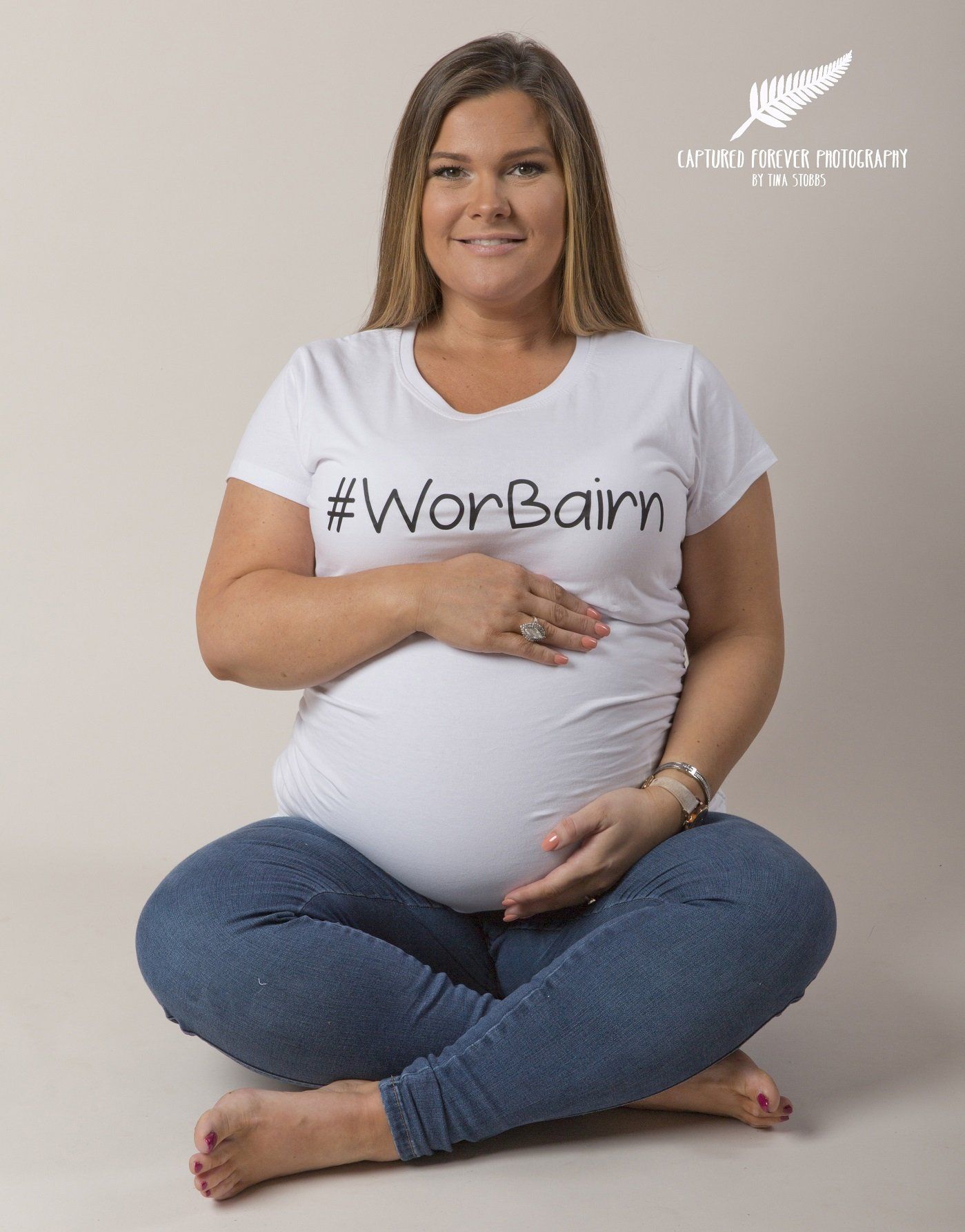 Maternity-photography-service-in-whitley-bay-tyne-and-wear-captured-forever-by-tina-stobbs