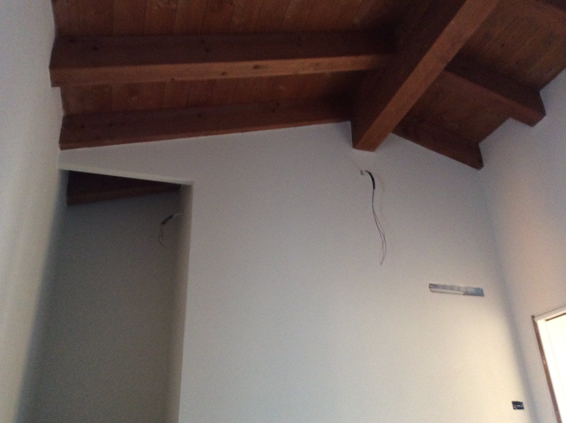 crepa su parete interna in abitazione privata