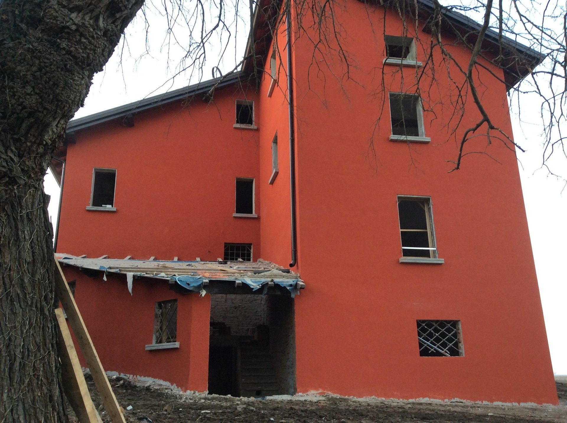 facciata di condominio dopo ristruttturazione