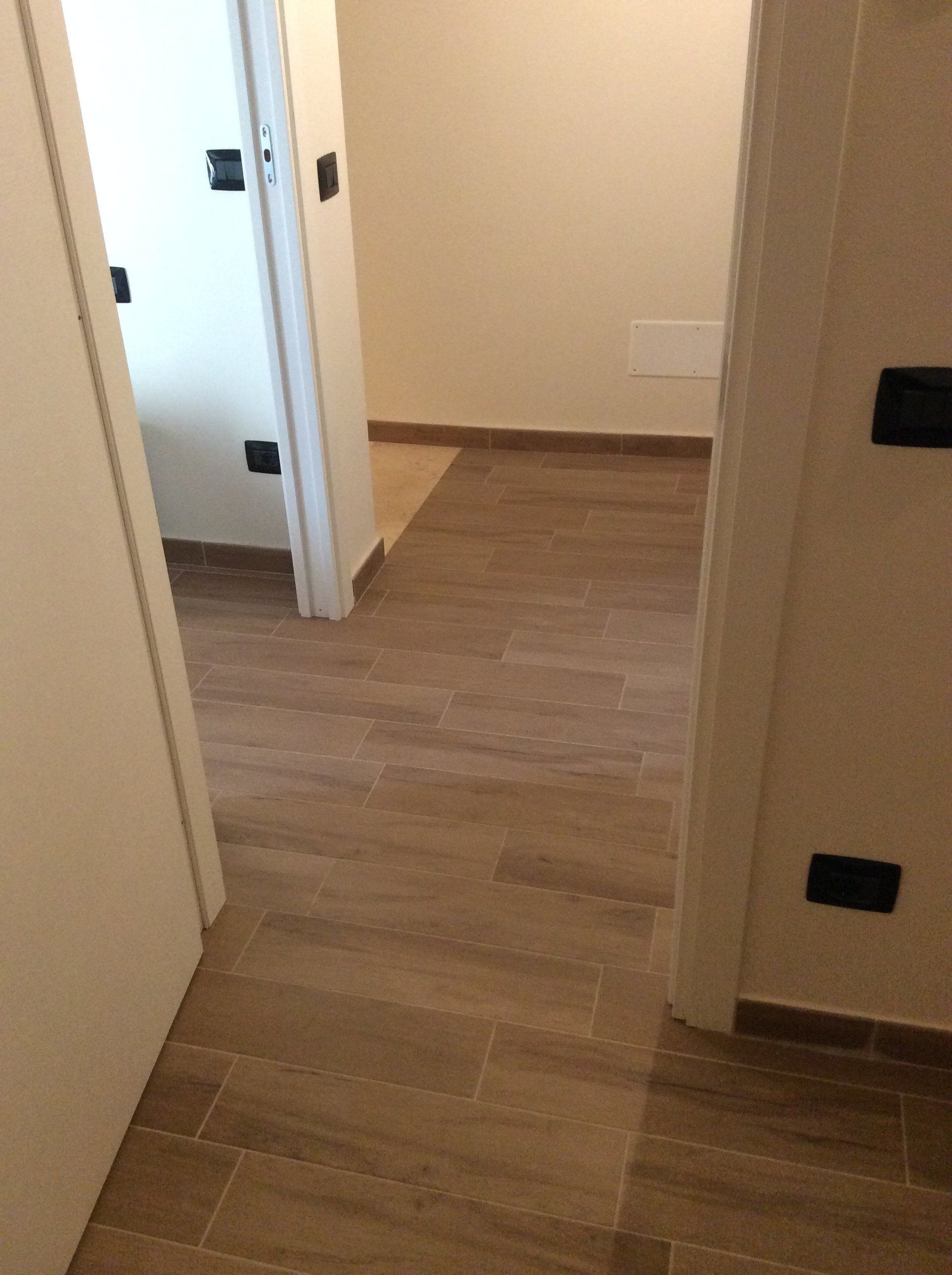 pavimento in parquet per corridoi di abitazione privata
