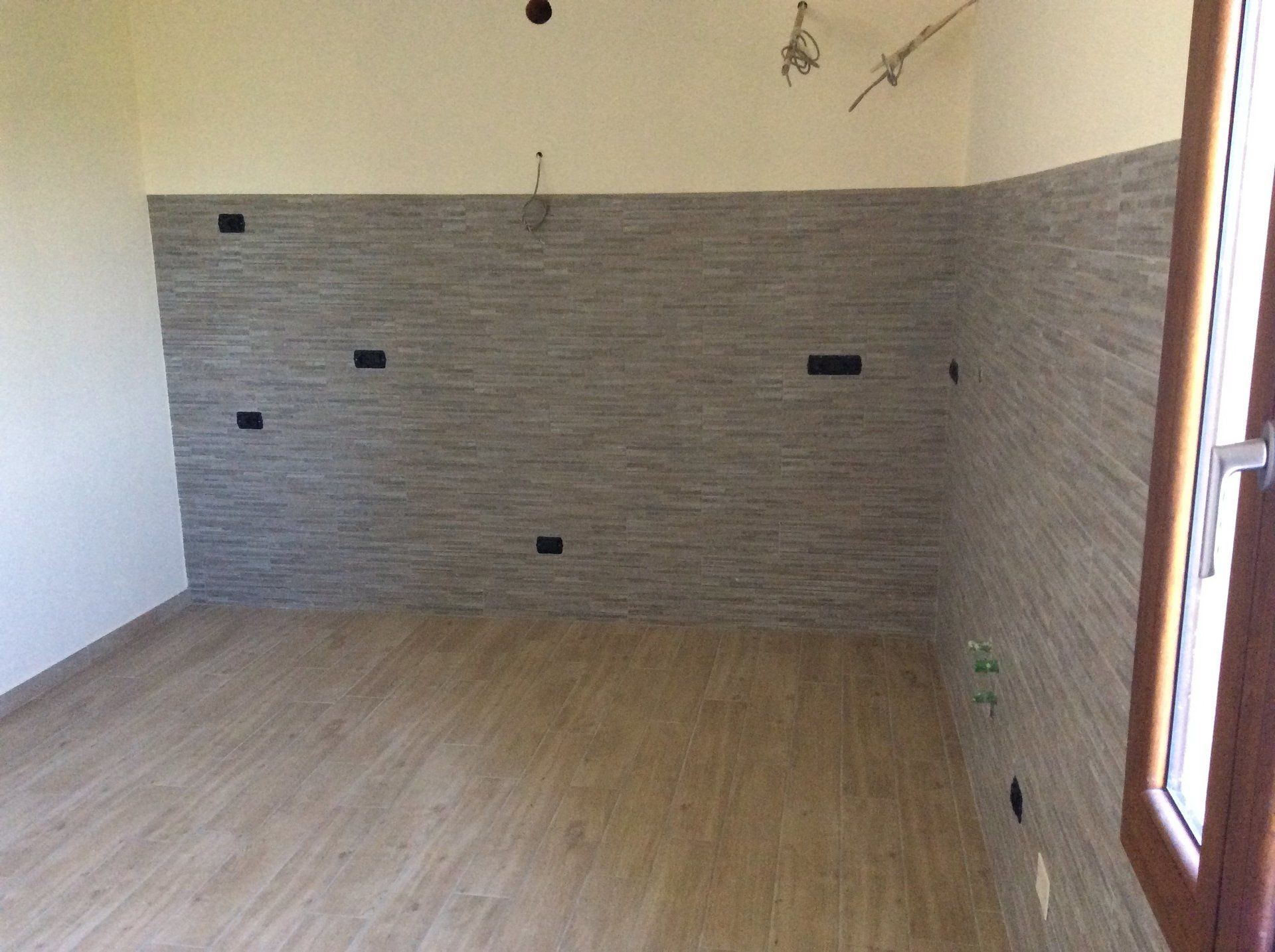 ambiente interno di abitazione appena ristrutturato