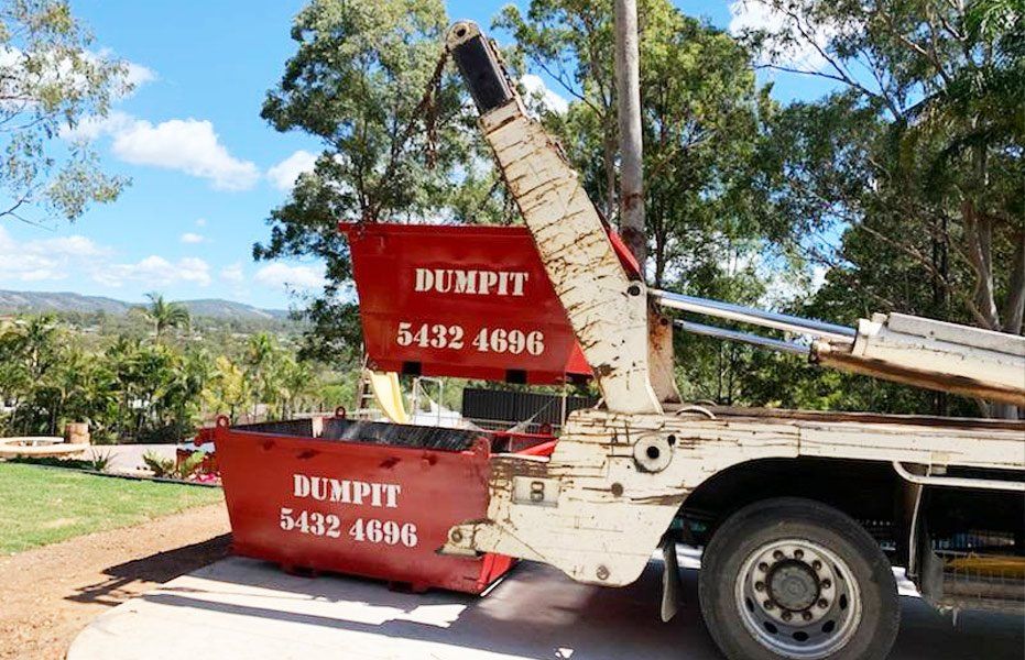Skip Bin Hire From North Brisbane to the Sunshine Coast Dumpit Handy Bins