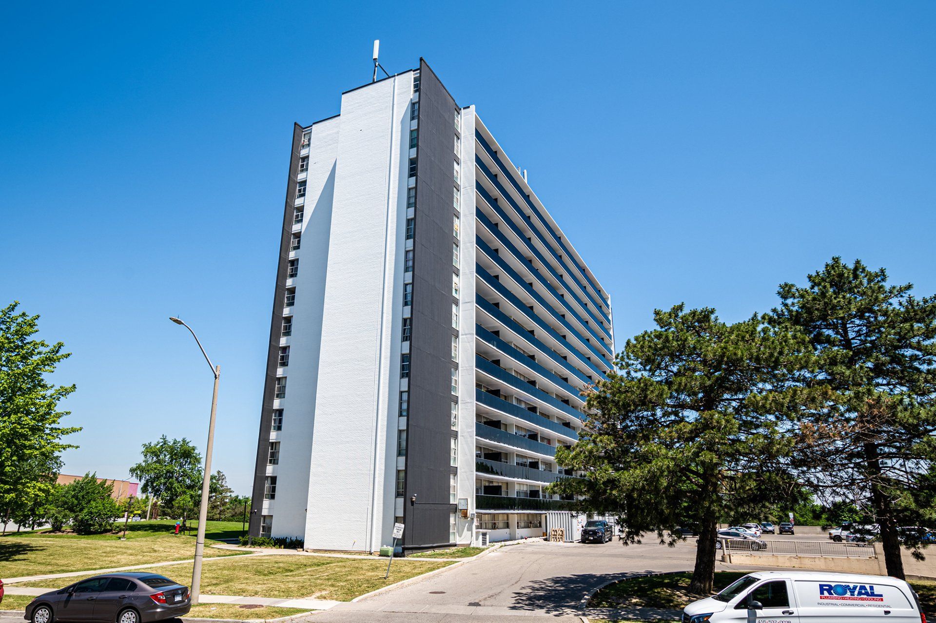 1970 Fowler Dr Ave Apartments for Rent near Sherwood Forrest Village in