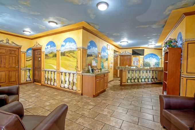 Inn - Friendly Hotel in Glenwood Springs, CO