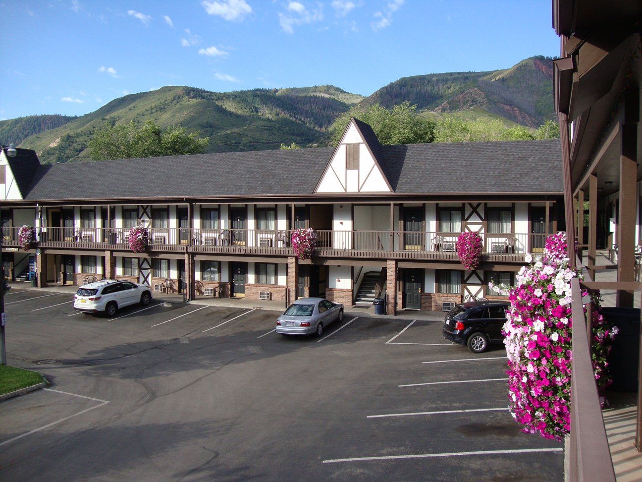 Silver Spruce Inn, Glenwood Springs, Co