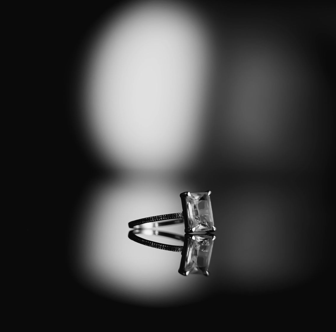 Emerald cut engagement ring