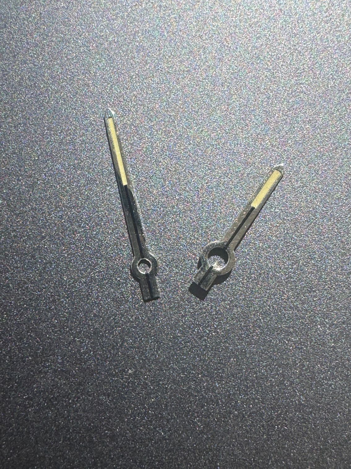 Heuer Carrera 2447 hands