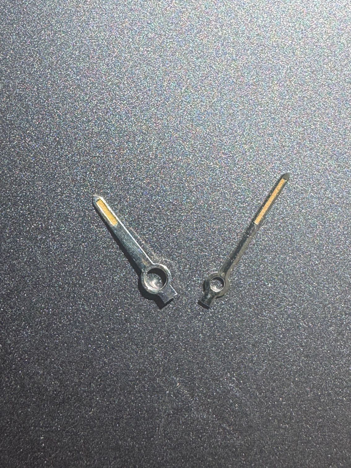 Heuer Carrera 3647 hands