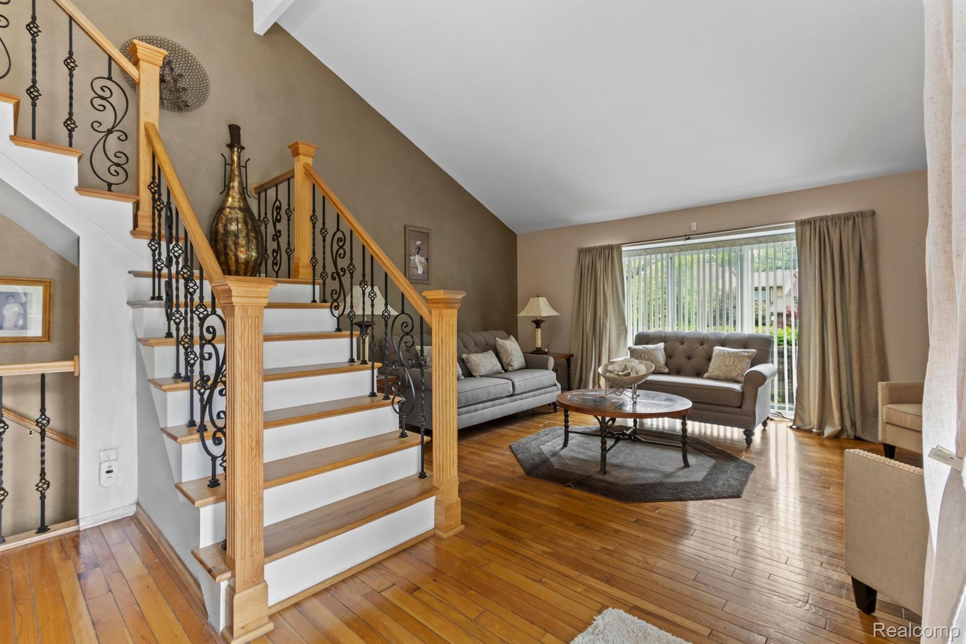buy-luxury-homes-detroit-mi-c-miles-realty