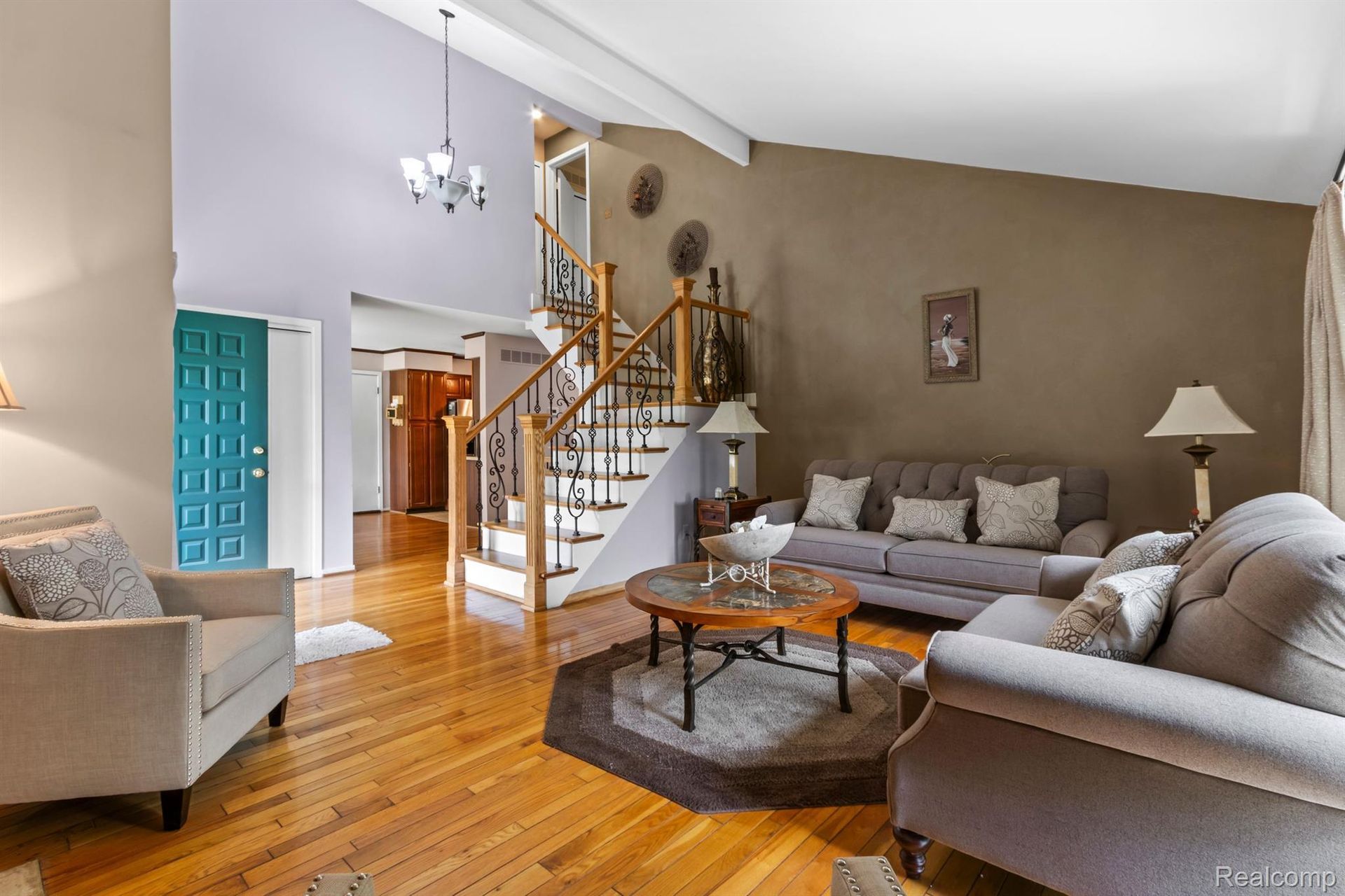 buy-luxury-homes-redford-mi-c-miles-realty