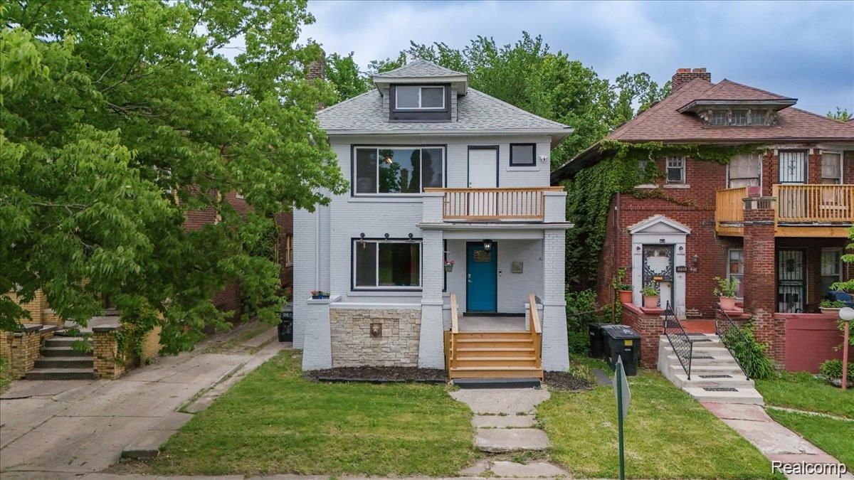 buy-luxury-homes-detroit-mi-c-miles-realty