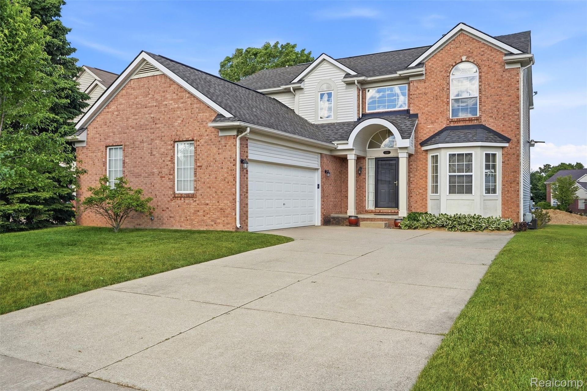 buy-luxury-homes-detroit-mi-c-miles-realty