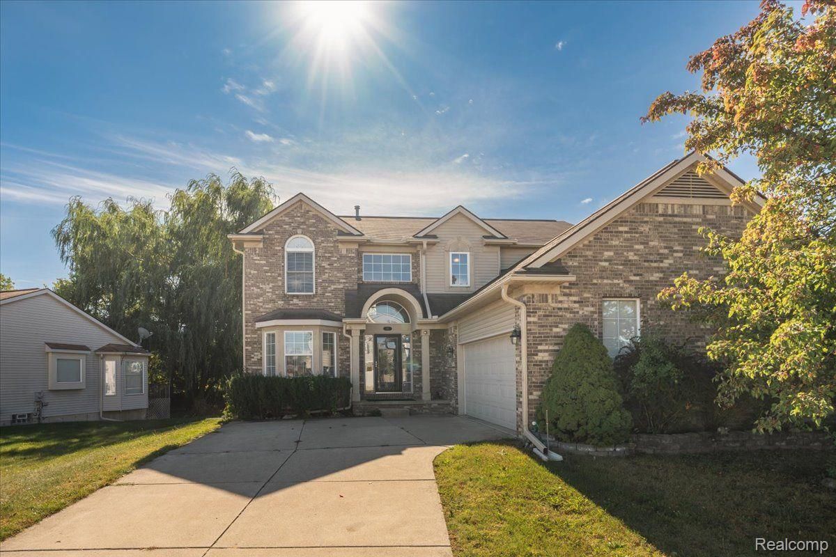 buy-luxury-homes-detroit-mi-c-miles-realty