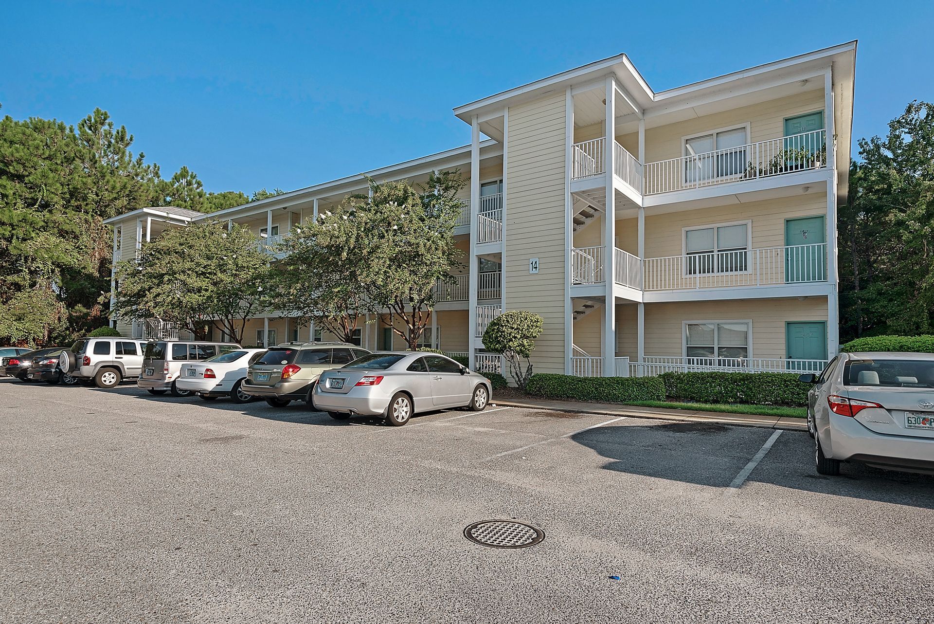 Exterior of Pointe of View