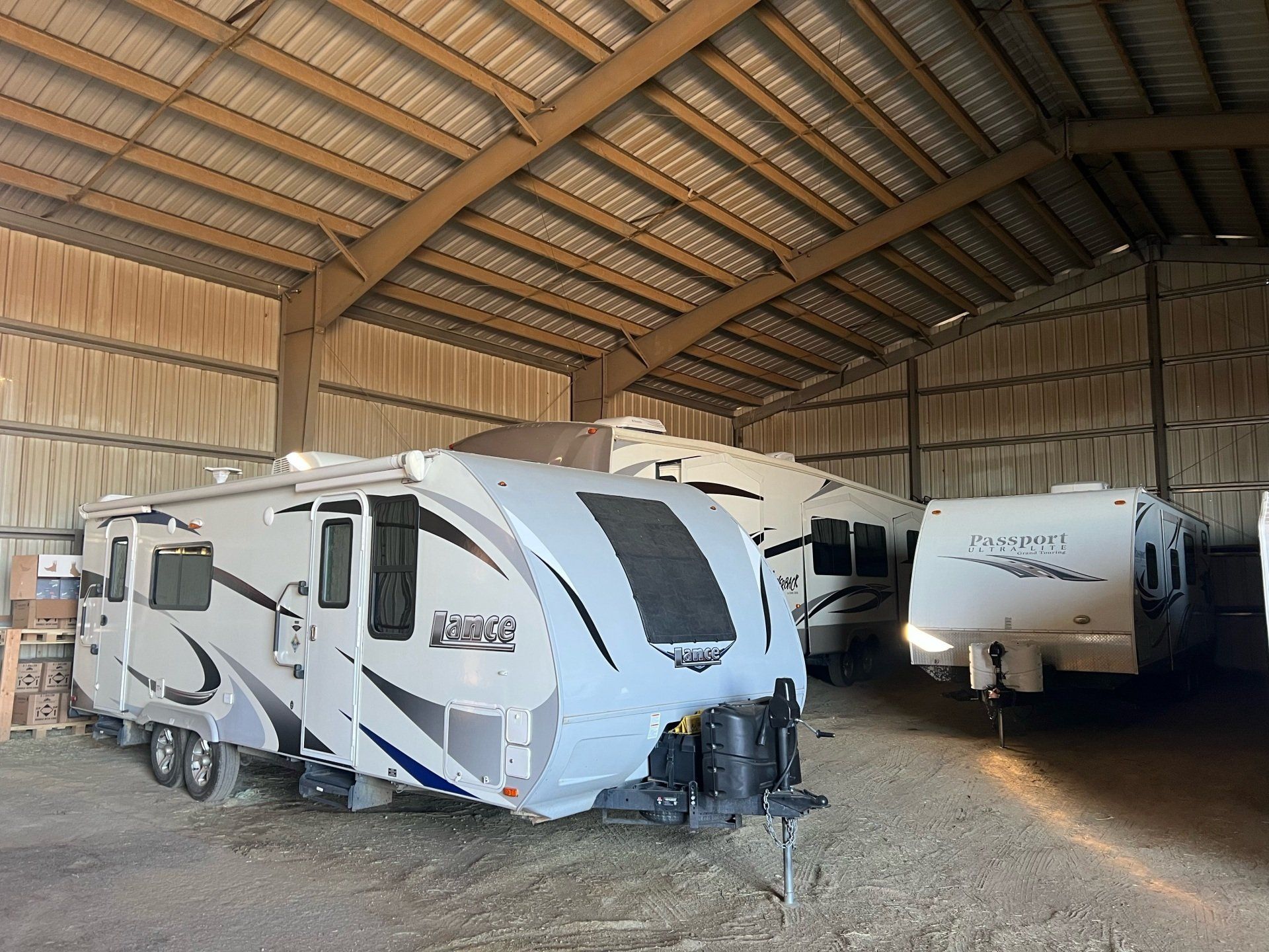 Commerce City RV repair shop fixes travel trailers