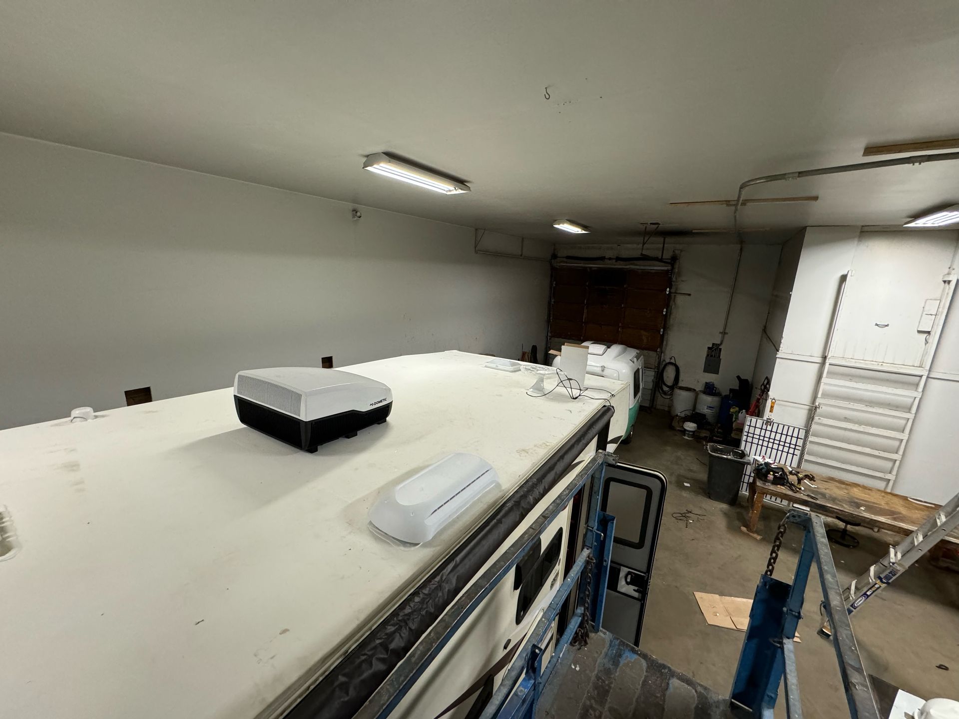 RV roof replacement and repair