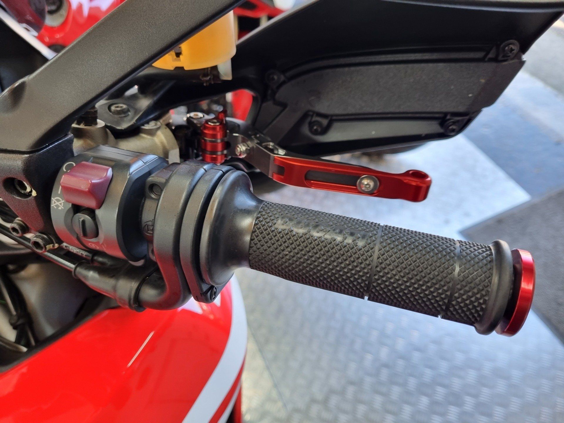 Moto Technica - Independent Ducati Specialists