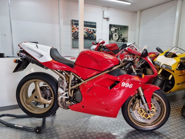 Moto deals ducati 996