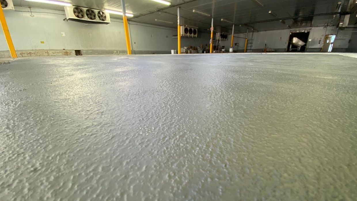 SUPERFICIES EFICIENTES - Aplicación de uretano cementicio